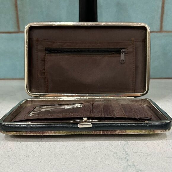 Realtree Camo Bling Wallet 7.5”X 4.5” Multicolor Studded Western Cross Billfold - Picture 6 of 10